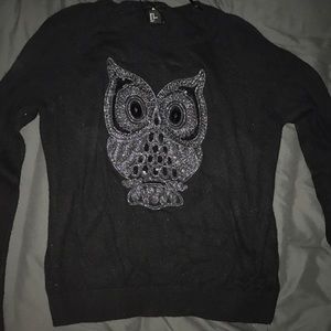Comfy Black sweater with owl embroidery!